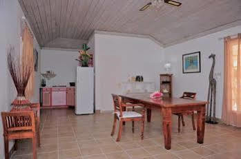 Bougainvilla Hotel Union Island Exterior photo